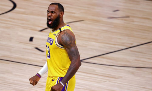 詹姆斯提前续约<a href=/lanqiumianfei/lakers/ target=_blank class=infotextkey>湖人</a>